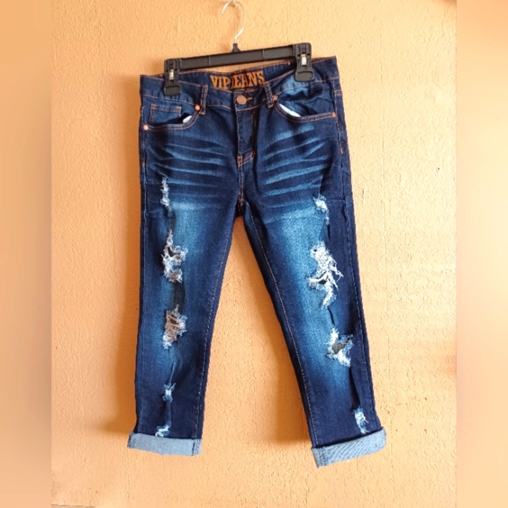 V.I.P. Denim Distressed Cropped Jeans..5 Pocket (NWOT). Size 9/10